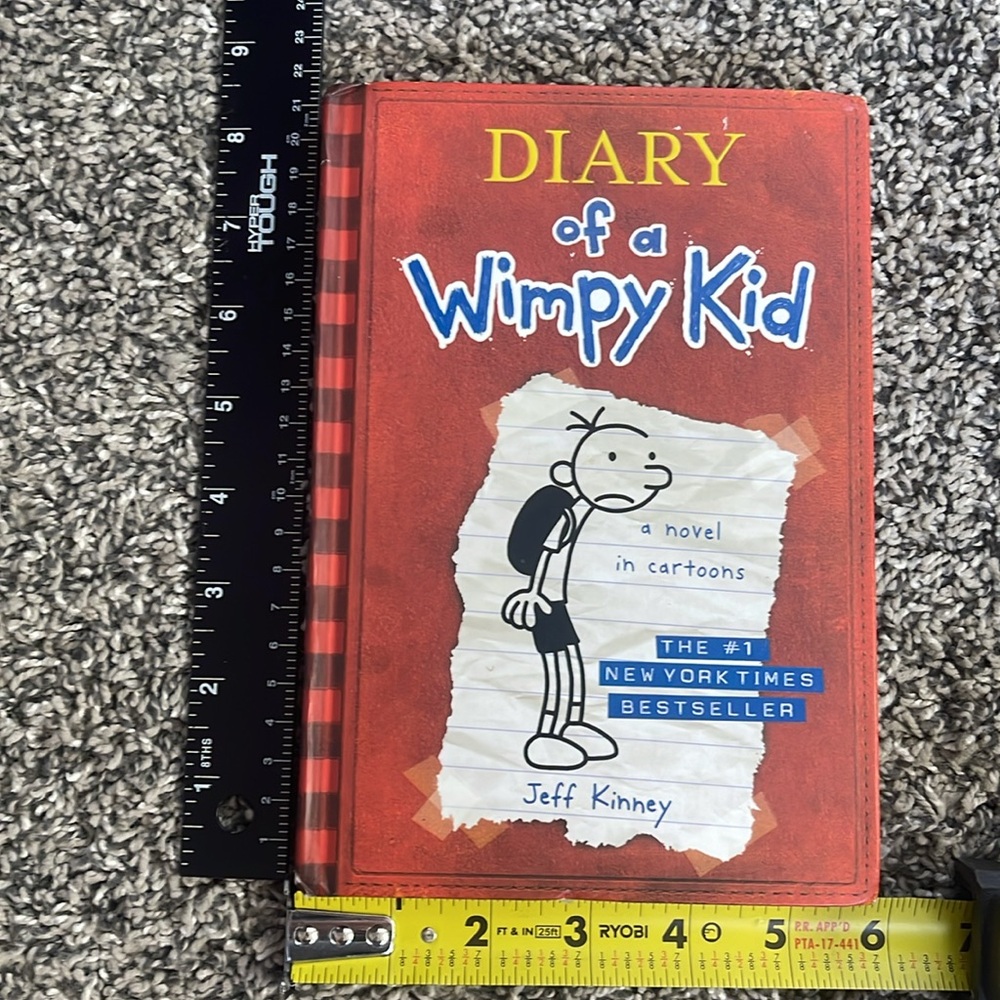 book Diary of a wimpy kid by Jeff Kinney  best seller SEE FLAWS
